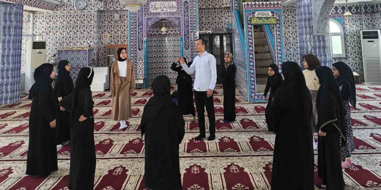 Cizreli Öğrenciler Cami Şenliklerinde Buluştu