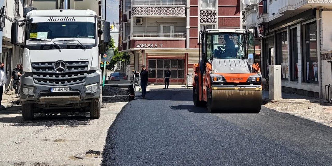 Silopi’de Asfalt Mesaisi 5. Cadde’de Başladı