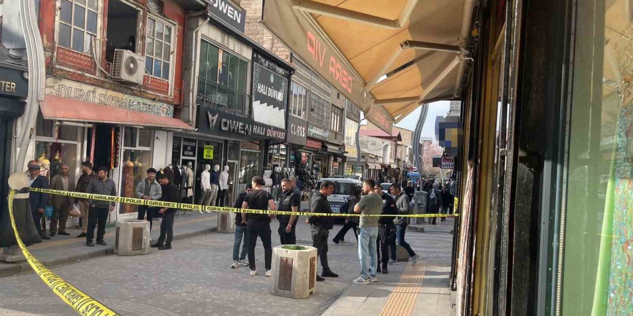 Van’da sokak ortasında silahlı saldırıda 1 kişi yaralandı