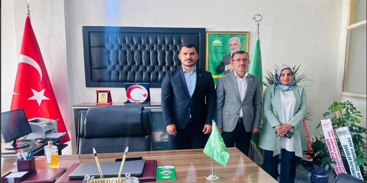 AK Parti’den HÜDA PAR İdil İlçe Başkanlığı’na hayırlı olsun ziyareti