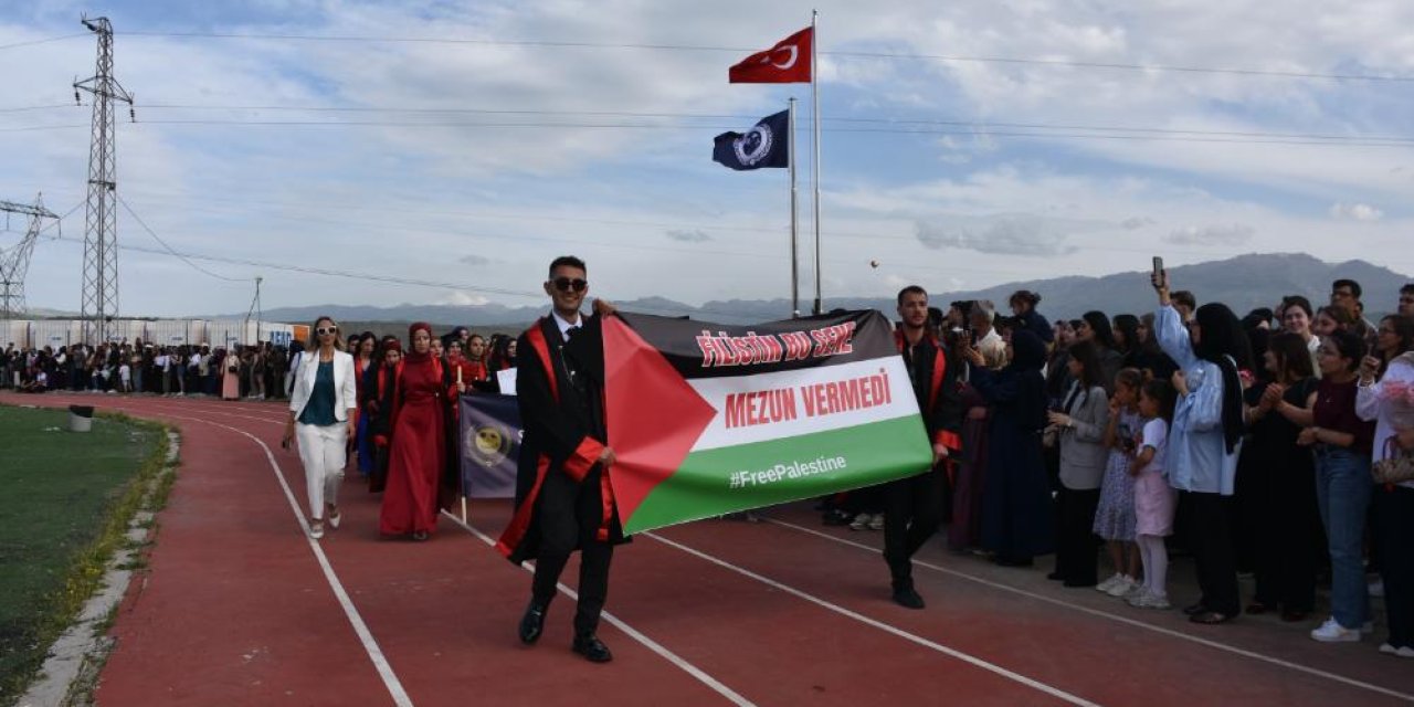 Şırnak Üniversitesinde mezuniyet töreni düzenlendi