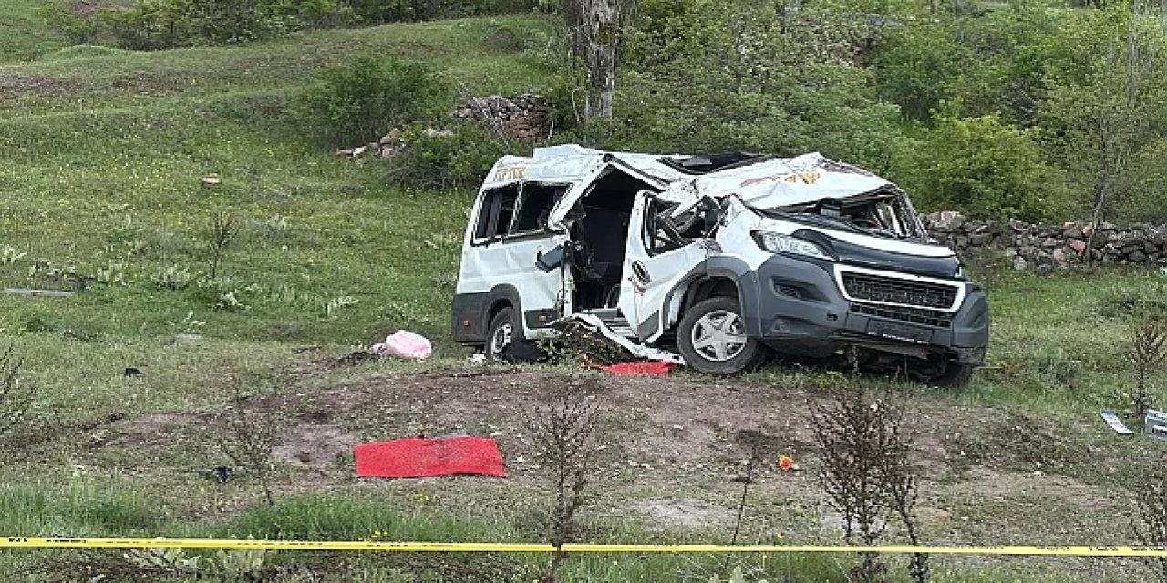Öğrenci servisi şarampole uçtu: 3 kişi öldü, 7 kişi yaralandı