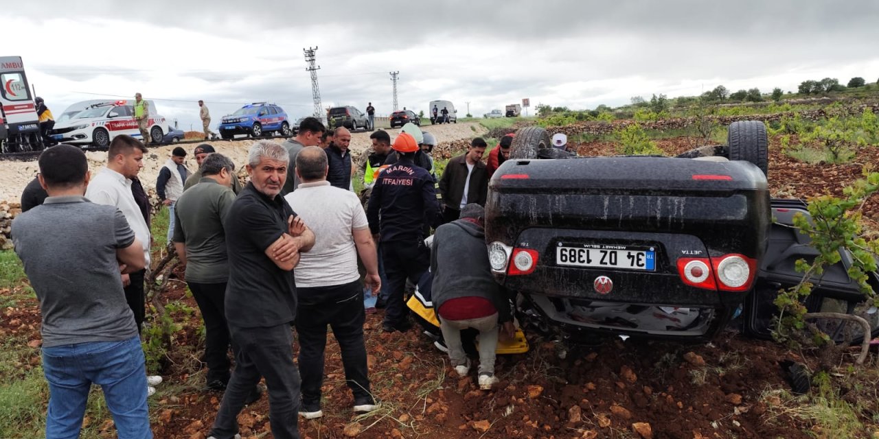 Devrilen otomobildeki 1 kişi öldü, 2 kişi yaralandı
