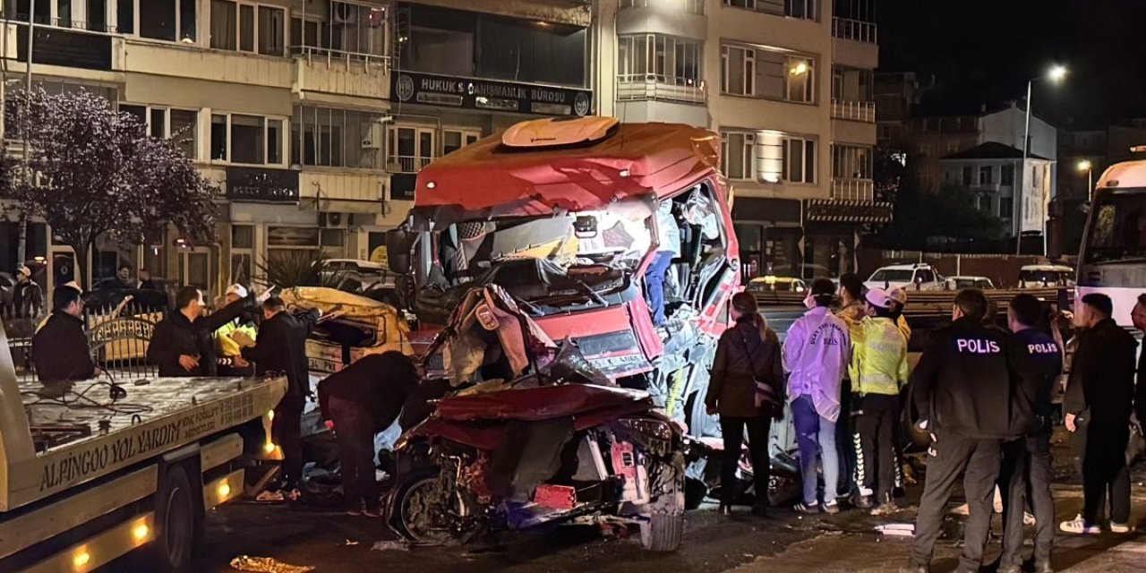 Feci Tır Kazası: 5 Ölü, 6 Yaralı