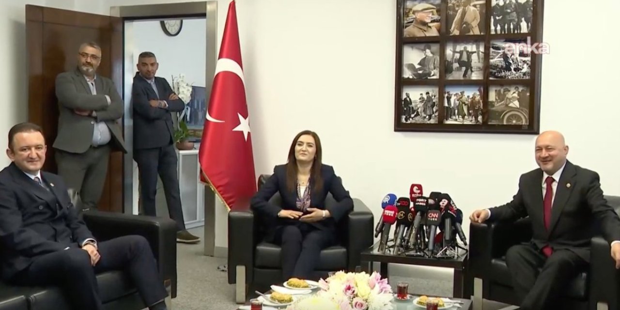 AK Parti, üç bayram aranın ardından CHP'yi ziyaret etti