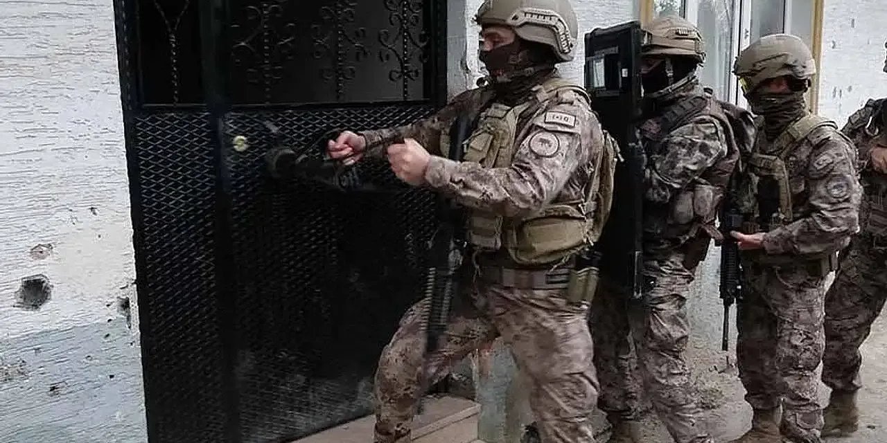 Van’da Uyuşturucu Satıcılarına Büyük Operasyon: 98 kişi Tutuklandı!