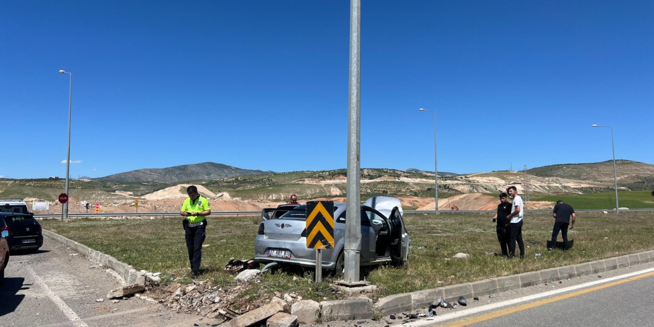 Siirt'te iki otomobilin çarpıştığı kazada 6 kişi yaralandı