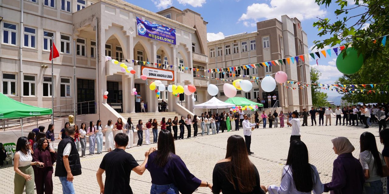 Şırnak Anadolu Lisesi’nde Bilim ve Kültür Şöleni
