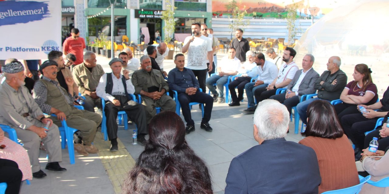 Şırnak’ta Açığa Alınan Sendika Yöneticileri İçin Adalet Nöbeti Başlatıldı