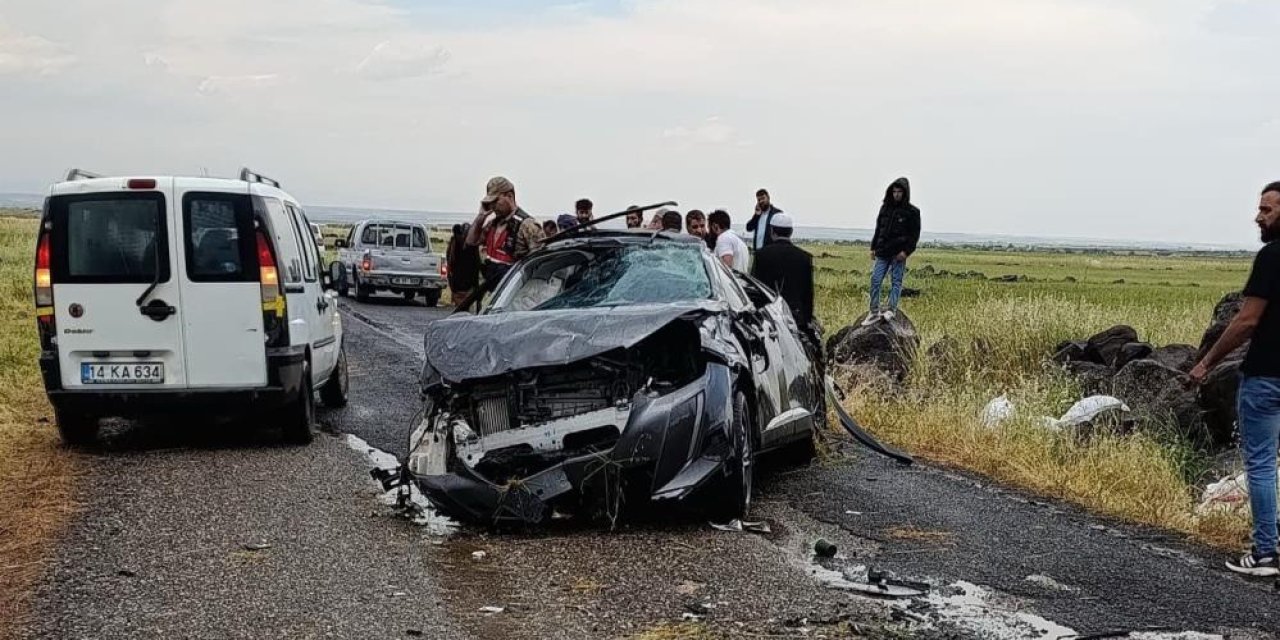 Diyarbakır’da kaza yapan araçta 1 kişi öldü, 3 yaralı