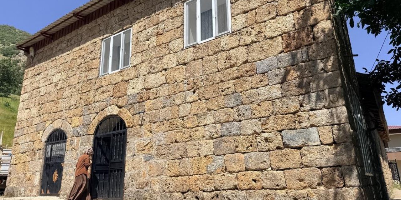 Şırnak’ta 30 Yıl Önce Yaptı, Şimdi Herkes O Evi Görmeye Geliyor