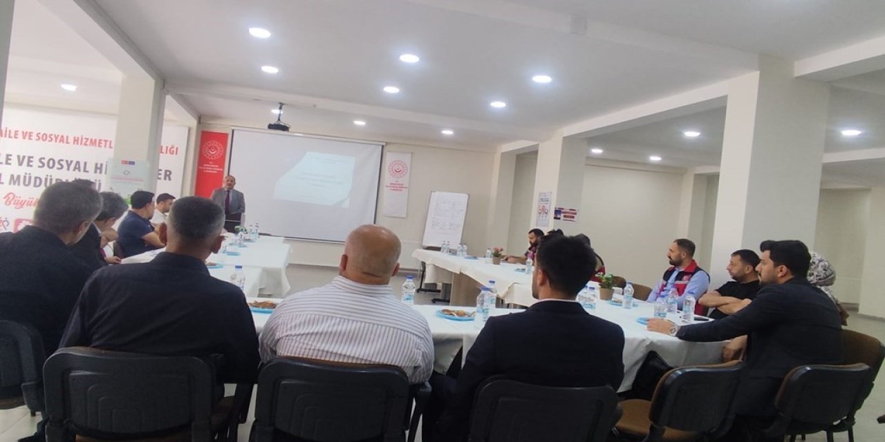Şırnak’ta Muhtarlarla Güçlü Aile İçin Ortak Akıl Toplantısı