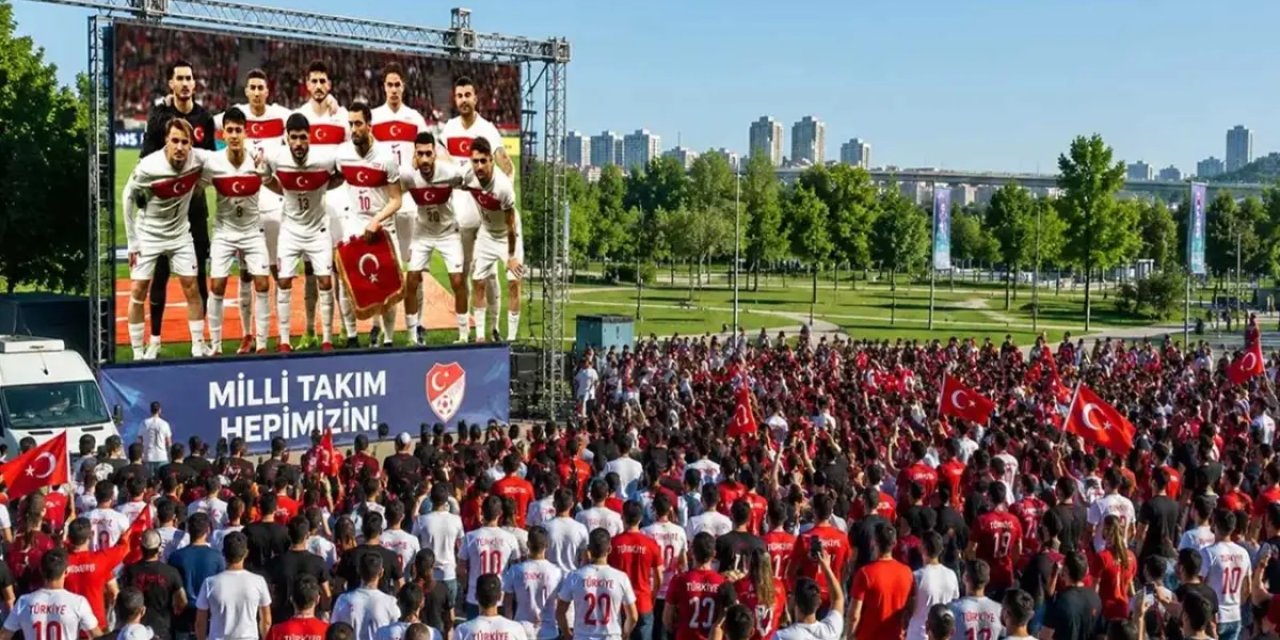 Meydanlarda Toplu Maç İzlemeye Yasak Geldi!