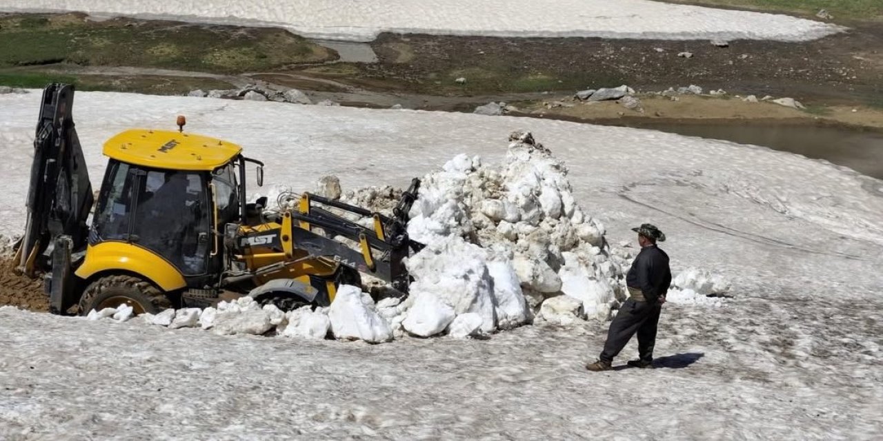 Şırnak'ta Haziran Ortasında Karla Mücadele: Yayla Yolları Yeniden Açılıyor