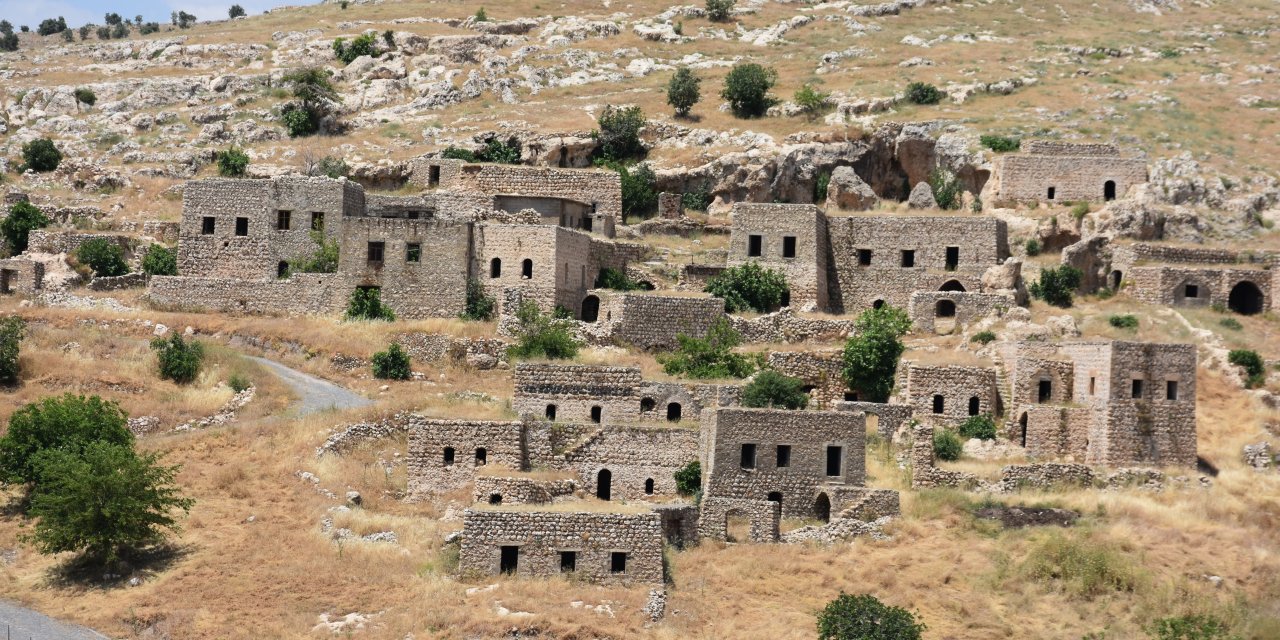 Ezidiler Yıllar Sonra Döndükleri Mağara Köyünde Konforlu Bir Yaşama Kavuştu