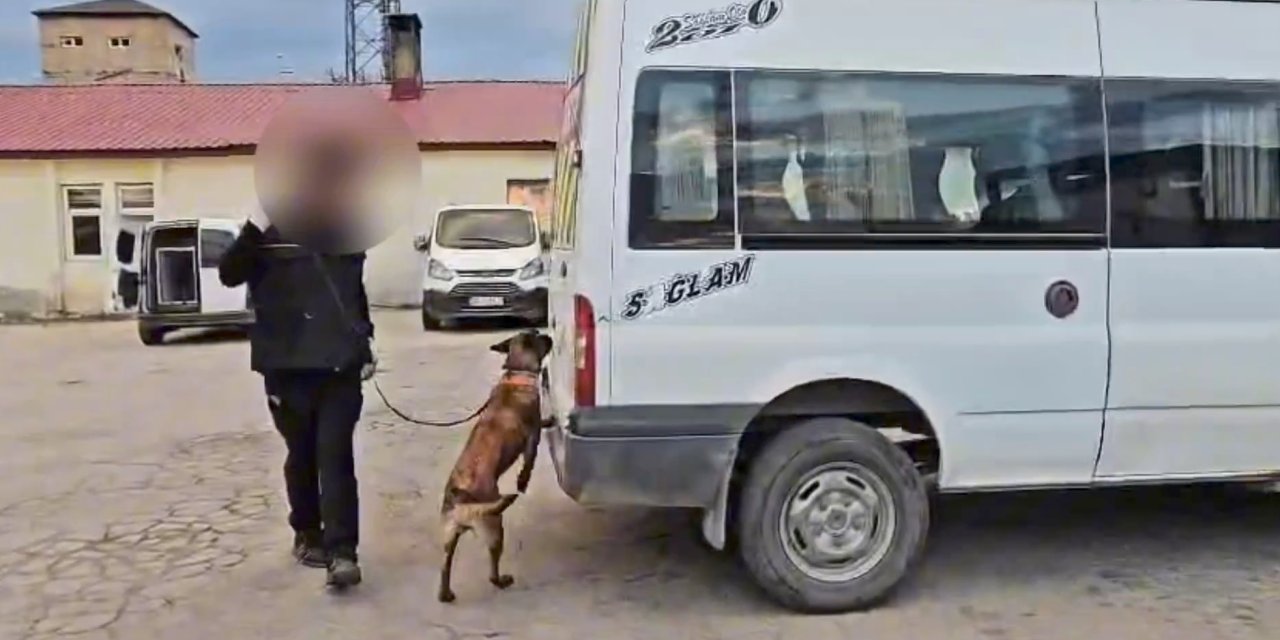 Uyuşturucu Ticareti Suçundan Aranan Şahıs 45 Kilo Uyuşturucuyla Yakalandı