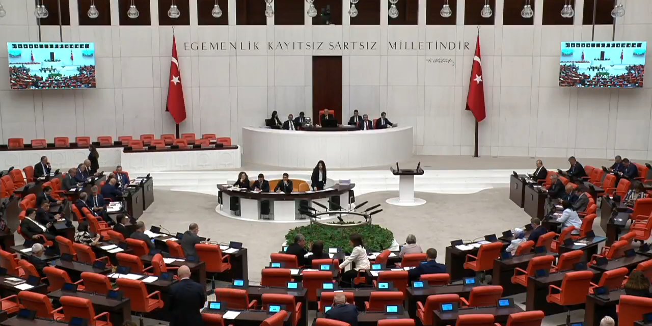 Cizre Devlet Hastanesi'nde Klima Krizi: DEM Partili Vekil Nevroz Uysal Aslan'dan Sağlık Bakanlığı'na Çağrı