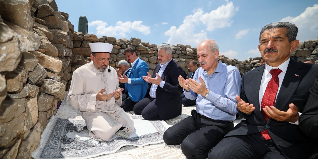 Cudi Dağı’nda Tarihi Buluşma! TBMM Başkanı Kurtulmuş’tan Barış ve Kardeşlik Mesajı