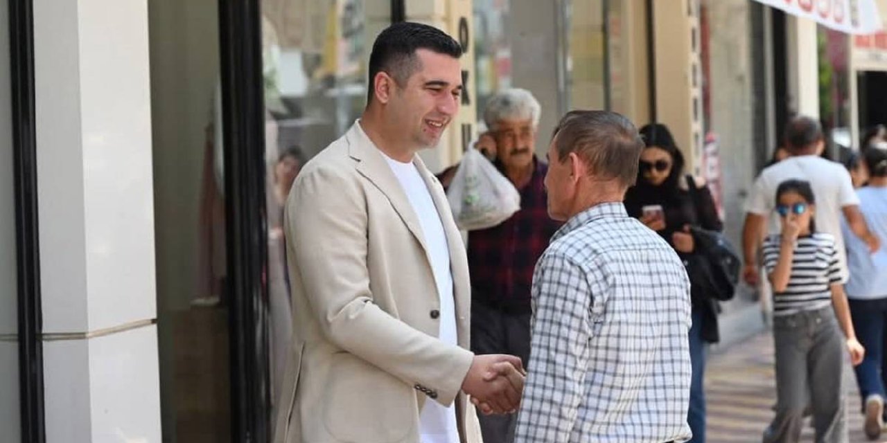 Sokak ortasında belediye başkanına silahlı saldırı