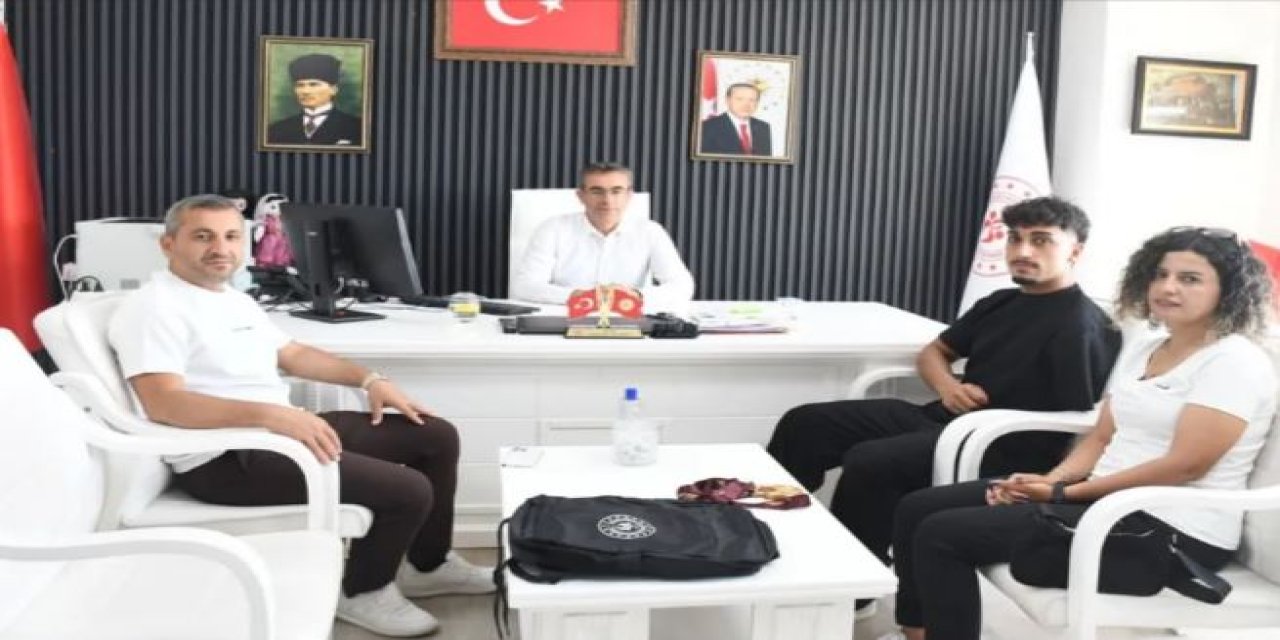 Şırnaklı Milli Sporcu Mehmet Guri Göktaş'a Tebrik Ziyareti: 3 Altın Madalyayla Döndü