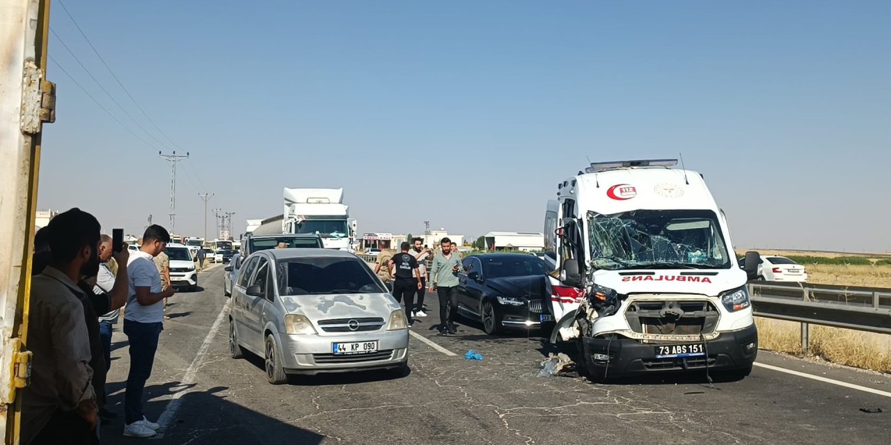 Şırnak Sağlık-Sen'den kaza geçiren ambulans ekibine geçmiş olsun mesajı