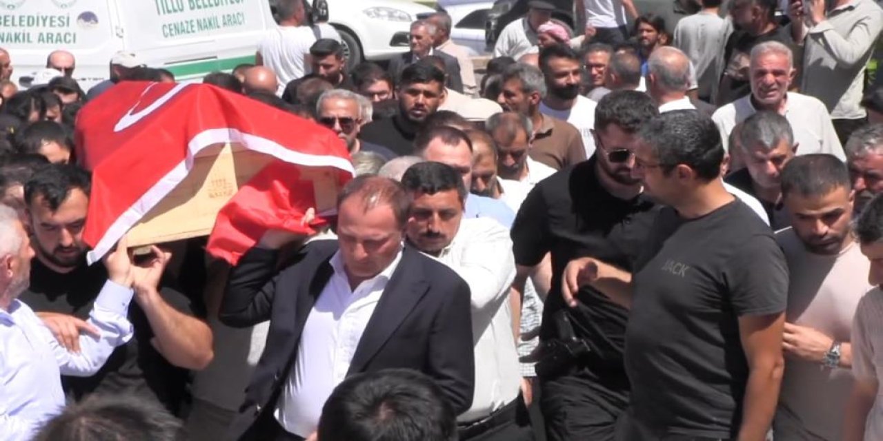 Siirt'te hayatını kaybeden belediye başkanı toprağa verildi