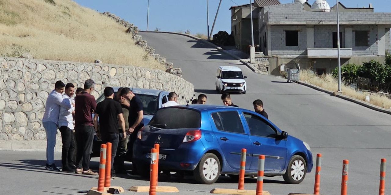 Şırnak'ta İki Otomobil Kavşakta Çarpıştı: Maddi Hasar Oluştu
