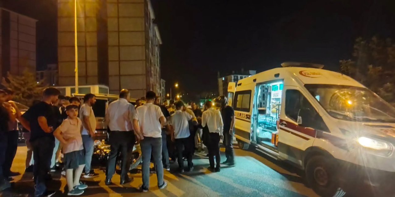 Şırnak'ta Motosiklet Kamyonete Çarptı: Yaralılar Hastaneye Kaldırıldı