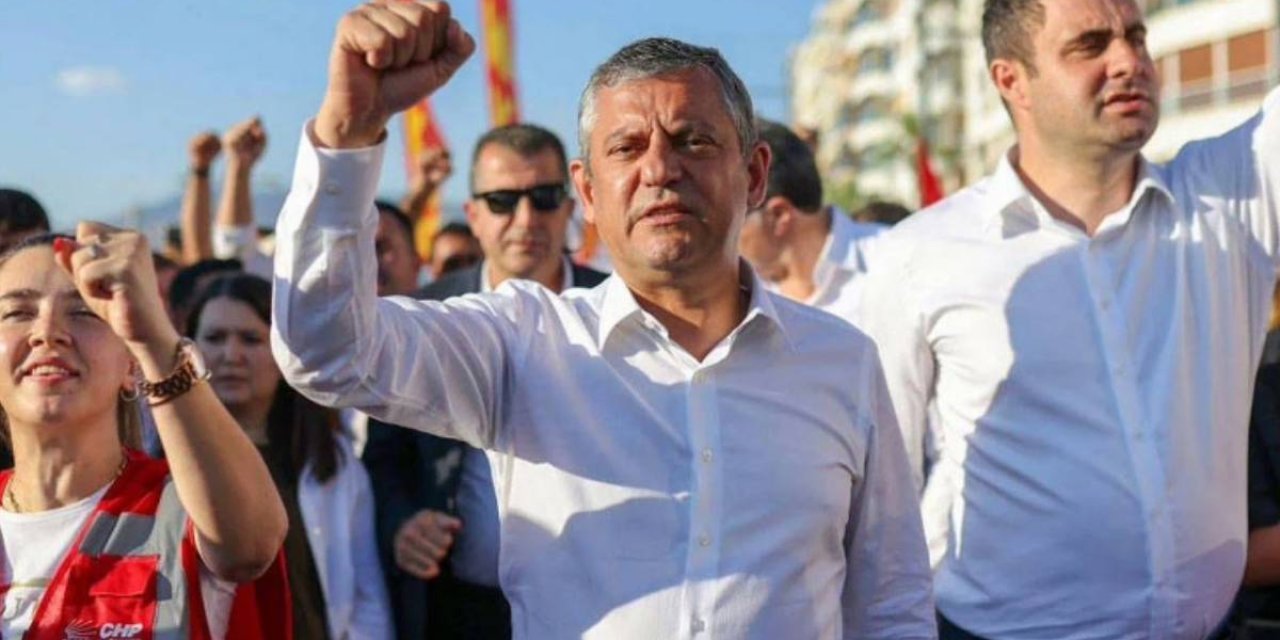 Özgür Özel'in İşaret Ettiği Süreçte Kritik Adım: Parti Adı İçin Resmi Başvuru Yapıldı