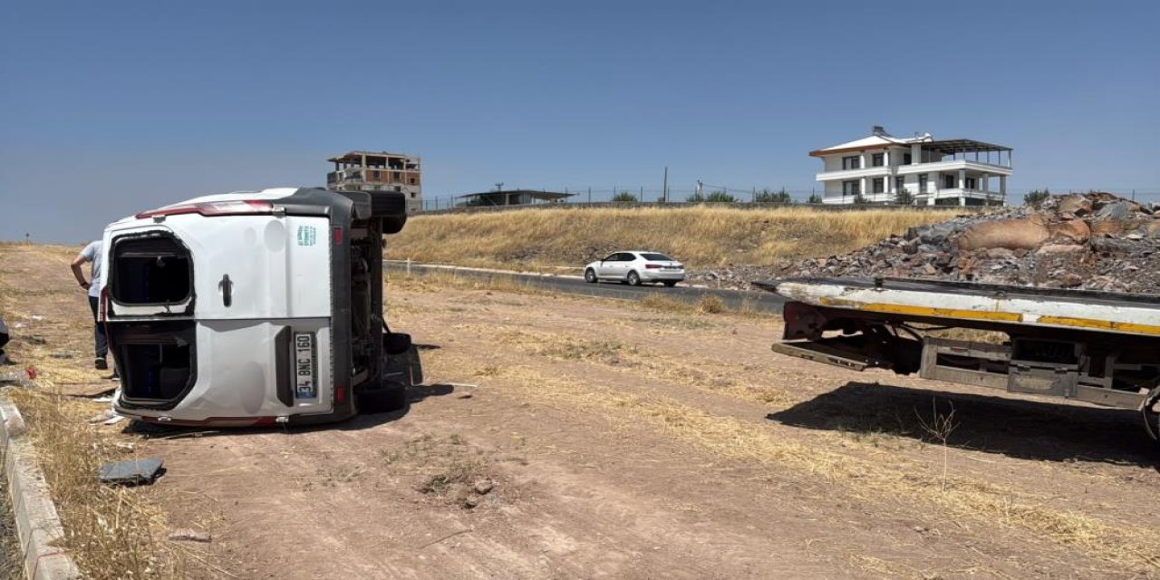 Engellileri taşıyan minibüs kaza yaptı: 19 kişi yaralandı