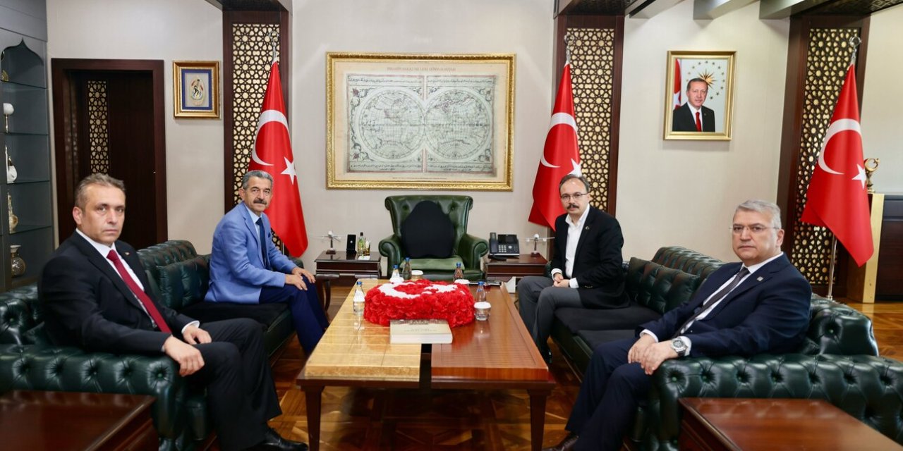 Şırnak Valisi Ekici, Siirt Valisi Kızılkaya’ya taziye ziyaretinde bulundu