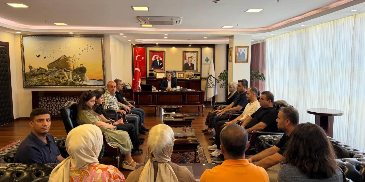 Başkan Yarka Şırnak’ın Eğitim Kadrosuyla Buluştu: "Gençlerimizin Geleceğine Dokunmaya Devam Edeceğiz"