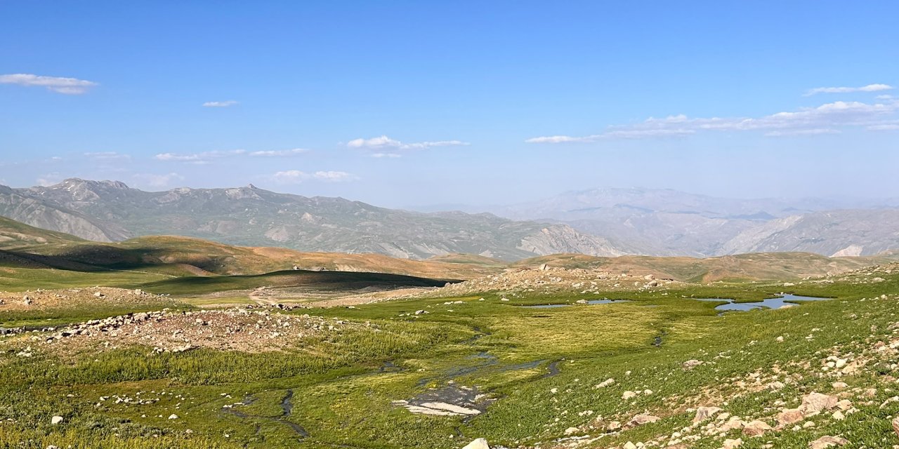 Hakkari’nin Doğa Harikası: Berçelan Yaylası Kampçıların Yeni Rotası