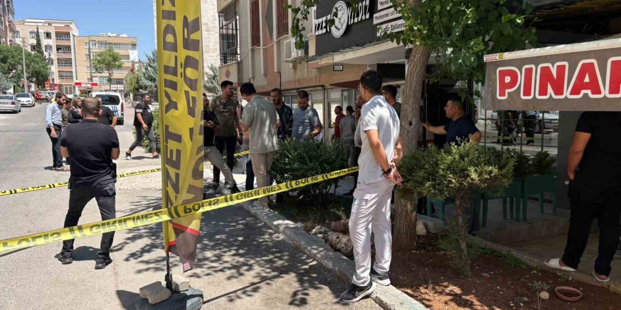 Ablası İle Tartışan Eniştesinin Berber Dükkanını Tüfekle Bastı: 4 Yaralı