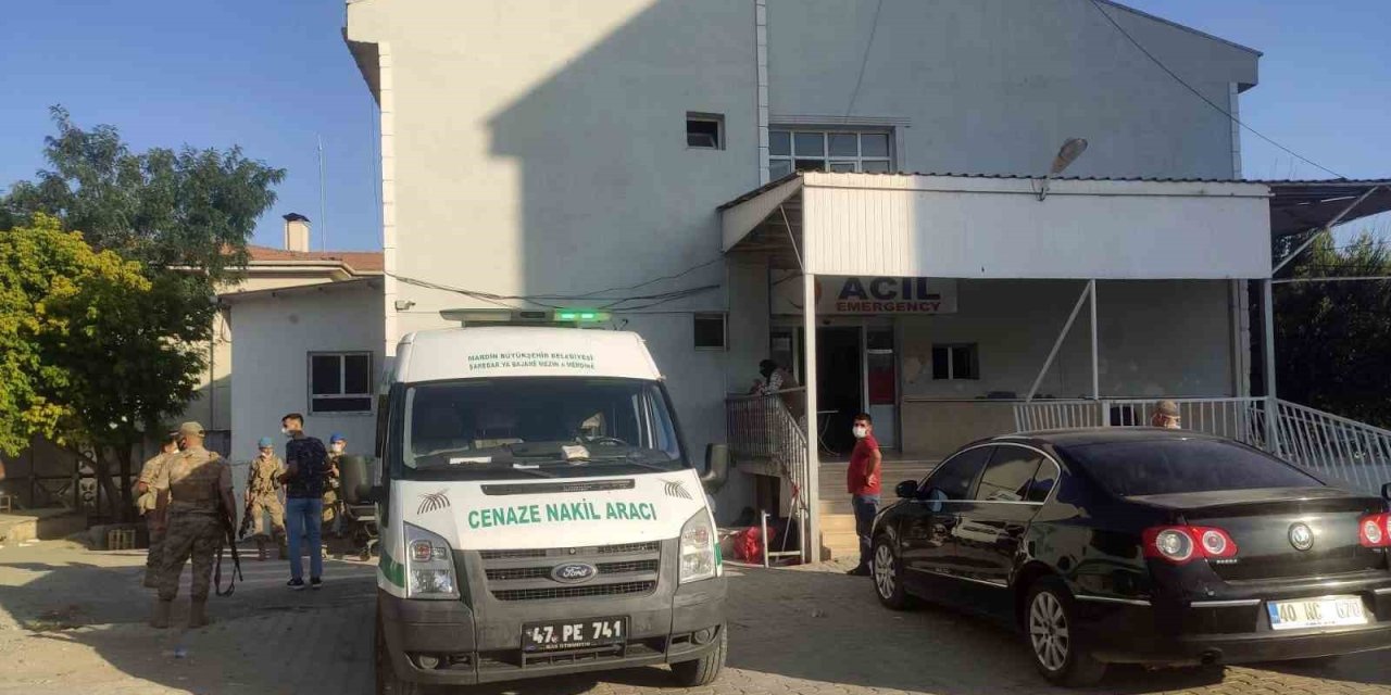 Otomobil Korucu Kulesine Çarptı: 1 Ölü, 1 Yaralı