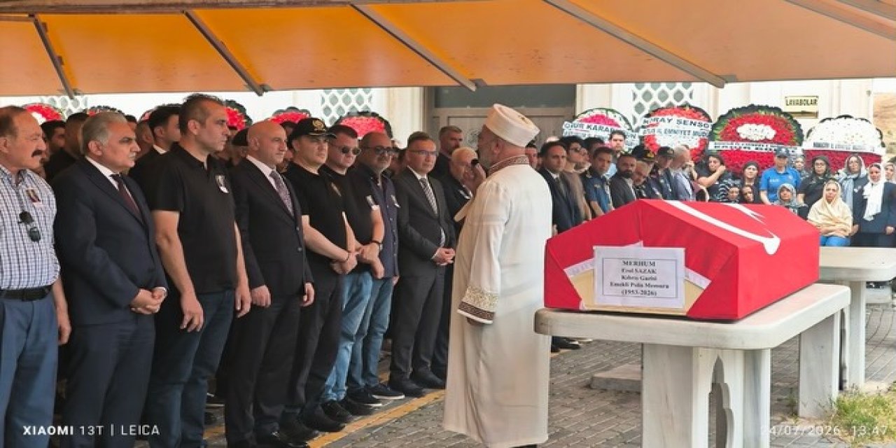 Şırnak İl Emniyet Müdürü Volkan Sazak'ın Babası Toprağa Verildi