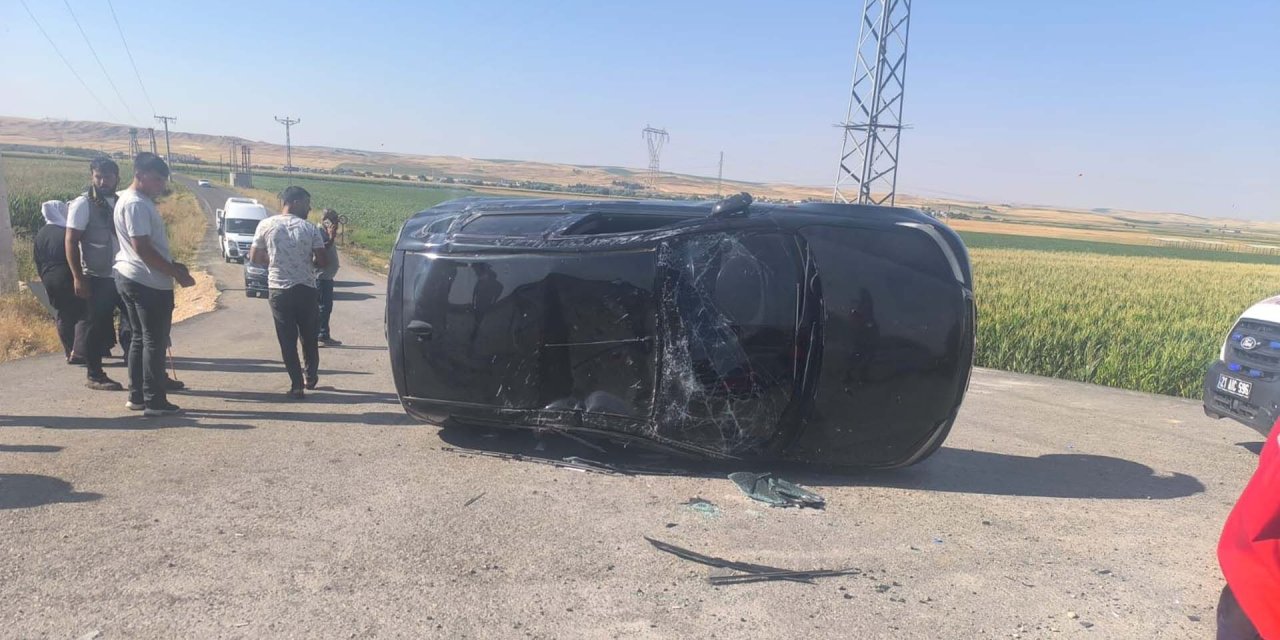 Şırnak plakalı otomobil Diyarbakır'da kaza yaptı: 7 kişi yaralandı