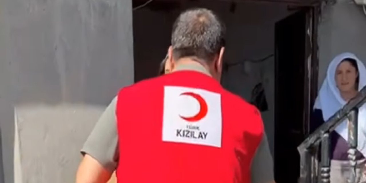 Şırnak Kızılayı'ndan Cam Kemik Hastası Üç Kardeşe Tekerlekli Sandalye Desteği