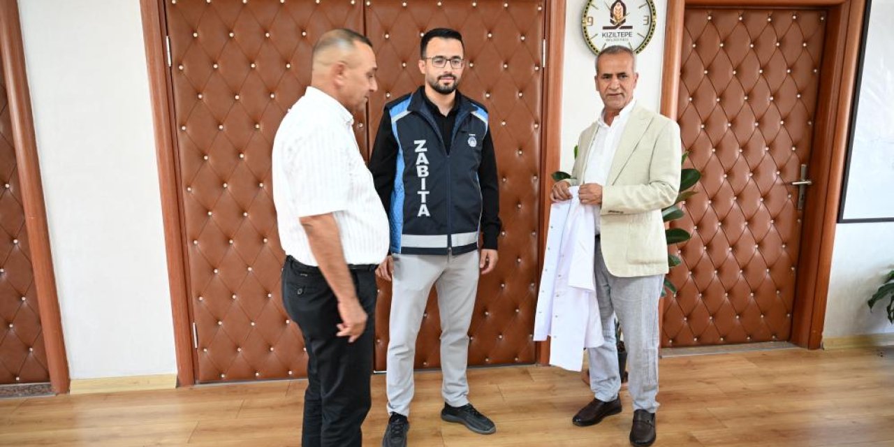 Kızıltepe'de zabıta memuru azmiyle doktor oldu, Hakkari'ye atandı