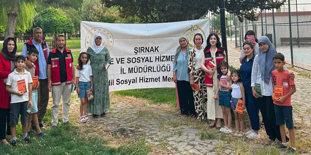 İdil'de Okul Destek Projesi Kapsamında Çocuklara Kitap Hediyesi