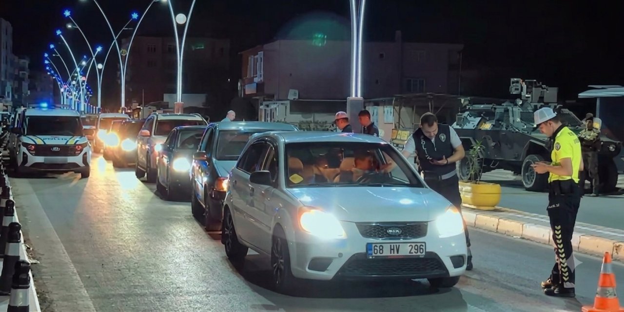 İdil’de 200 Polisle Dev Asayiş Ve Narko-Güven Uygulaması