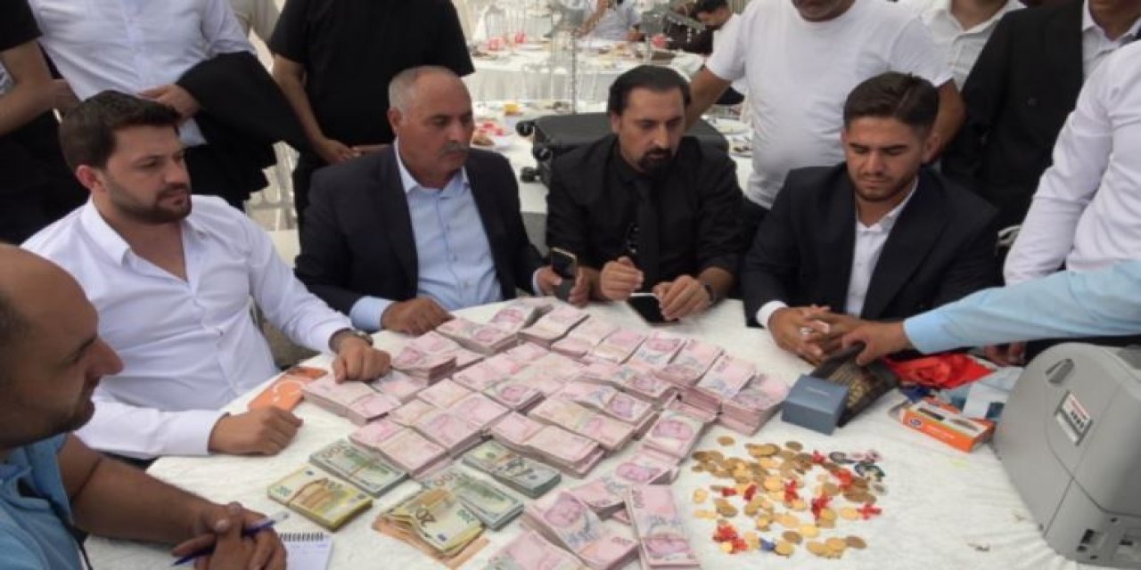 Aşiret düğünü yine şaşırtmadı! Damada 20 milyon geline kilolarca altın