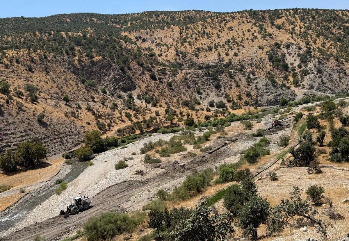 Şırnak'ta Kesintisiz Su İçin Cevizdüzü İçme Suyu Hattında Çalışmalar Sürüyor