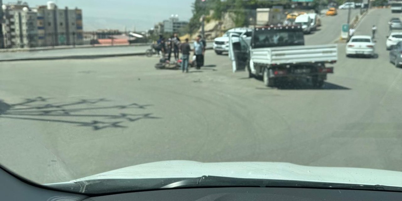 Şırnak'ta trafik kazası: 2 kişi hastaneye kaldırıldı