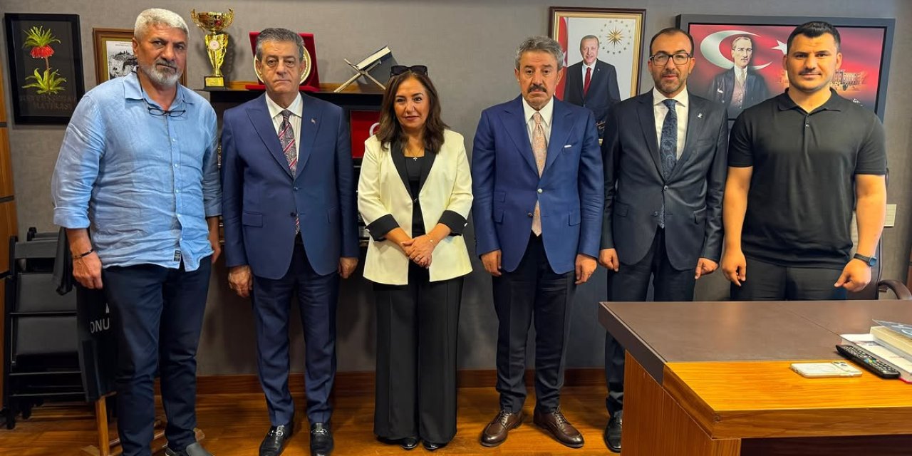 Ankara’da Dikkat Çeken Ziyaret! Bağımsız Başkan AK Parti'ye Mi Geçecek?