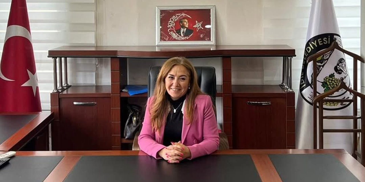 Ak Parti'ye Geçen Türkan Kayır, Parti Tarihine Geçti