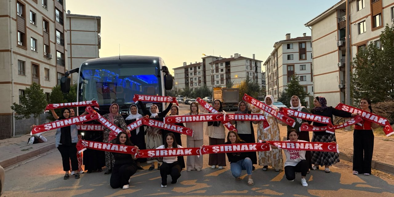 Şırnaklı Kadınlar Malazgirt Zaferi’nin 955’inci Yılı İçin Ahlat’a Gitti