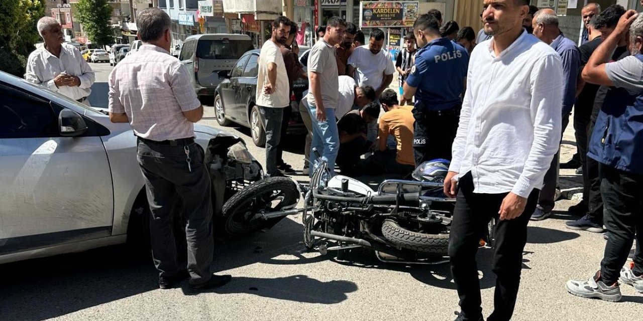 Şırnak’ta Otomobil ile Motosiklet Çarpıştı: 1 Yaralı