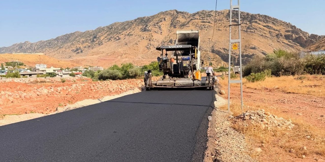 Kasrik’te Selde Zarar Gören Yol Yeniden Asfaltlandı