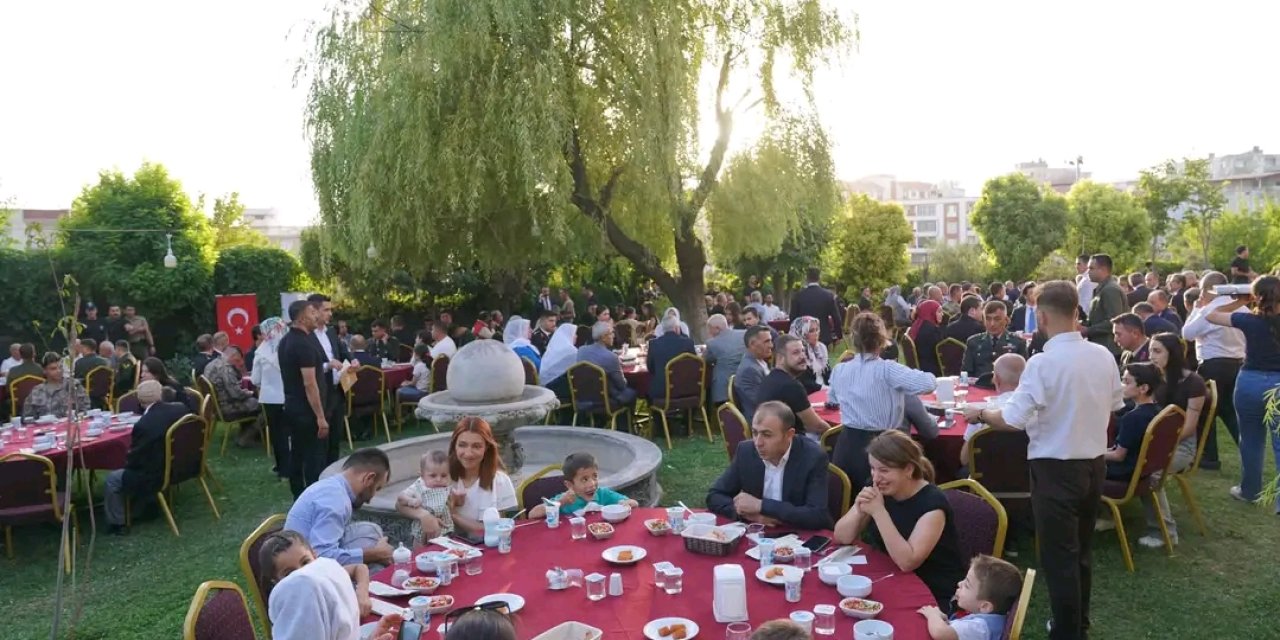 Şırnak’ta şehit ve gazi aileleri onuruna yemek programı düzenlendi